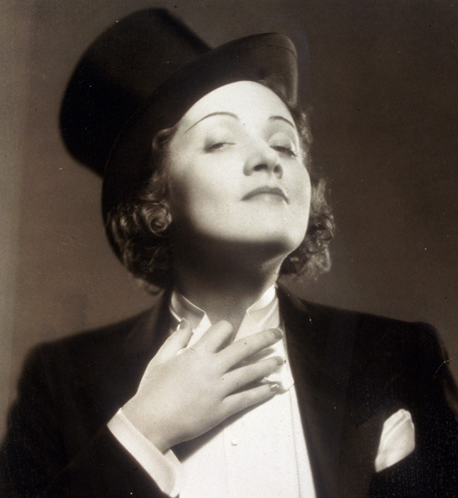 Marlene Dietrich kalapja mai is ikonikus.