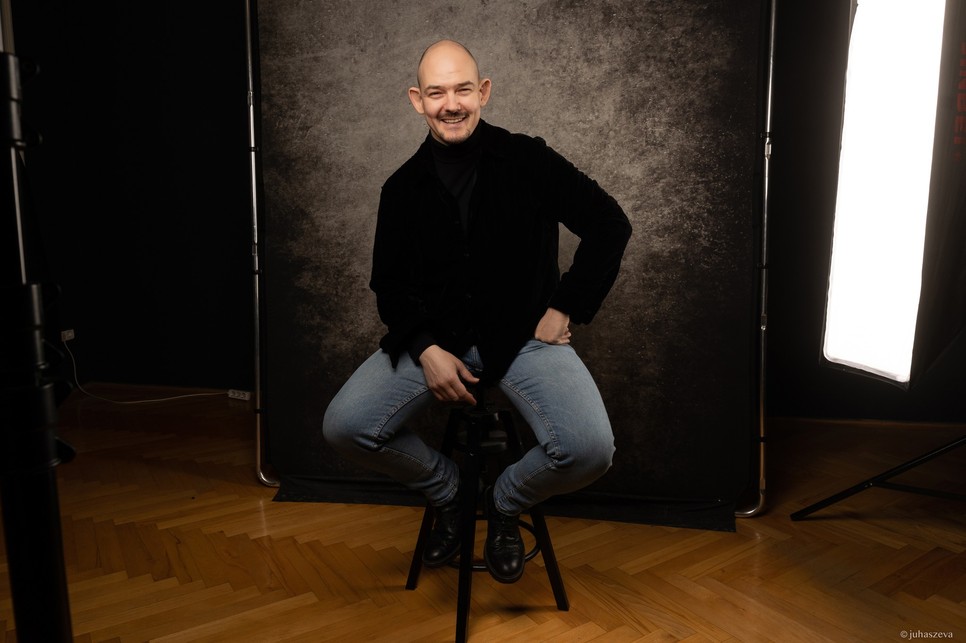 Orosz Ákos művészeti szempontból összegzésre adta a fejét a 40. születésnapja apropóján