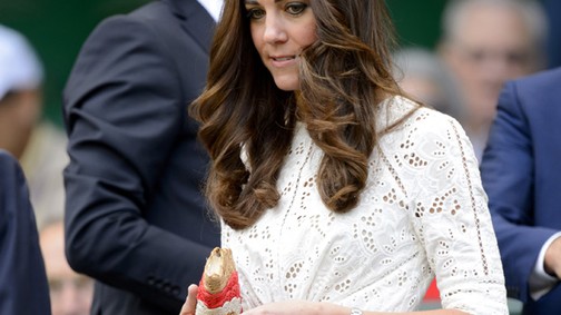 Álomszép csipkeruhában Kate Middleton Wimbledonban