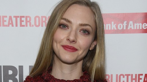 Nem láttad még Amanda Seyfriedet olyan ruhában, ami ennyire illet volna hozzá