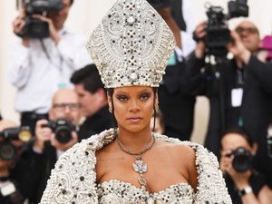 Zseniális mémek születtek a Met gála szettjeiről! Nem is véletlen...