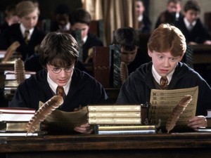 Az olvasás önmagában is javítja az önbecsülést, az öntudatot, az irodalomterápia pedig még ennél is többre képes