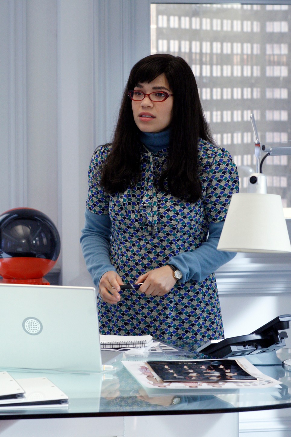 A szemüveg mindig is az irodai létet jelképezte. Vajon mindig egyet jelentett a sikkel?