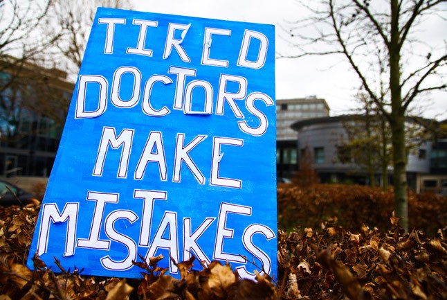 A tanárok tiltakozása az orvosokat és az egyészségügyet is érinti