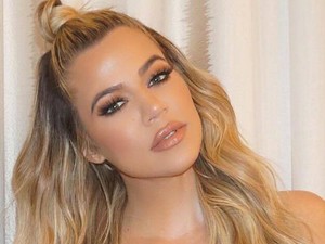 Khloé Kardashian erre a highlighterre esküszik! És mindössze 6 dollár!