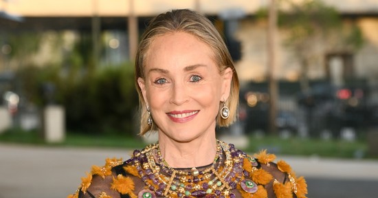 Retus és filterek nélkül mutatta meg magát bikiniben a 68 éves Sharon Stone, imádjuk bátorságáért
