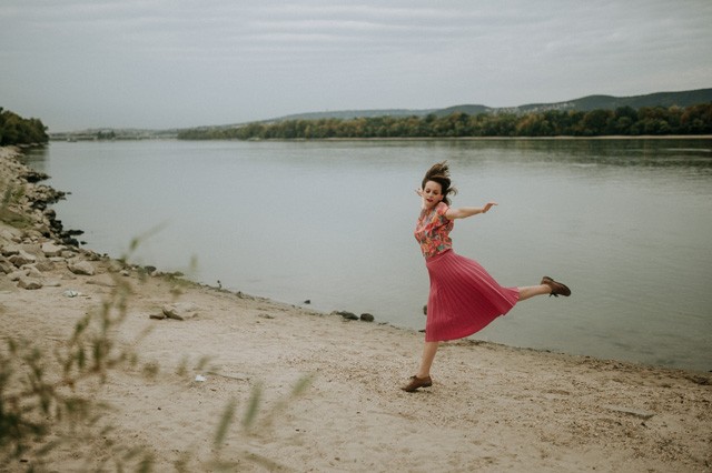 Klippremier: A Noémo legújabb dala a könnyűzene egyik tabu témáját járja körül