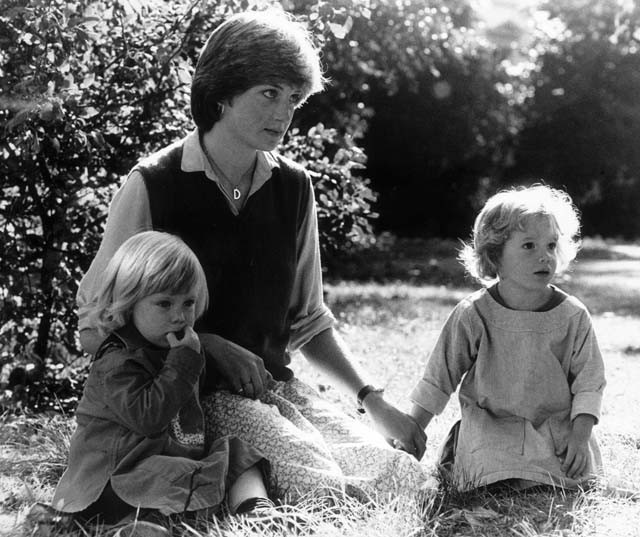 Diana gyerekekkel