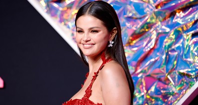 Selena Gomez olyan bókot kapott, amire mindannyian vágyunk