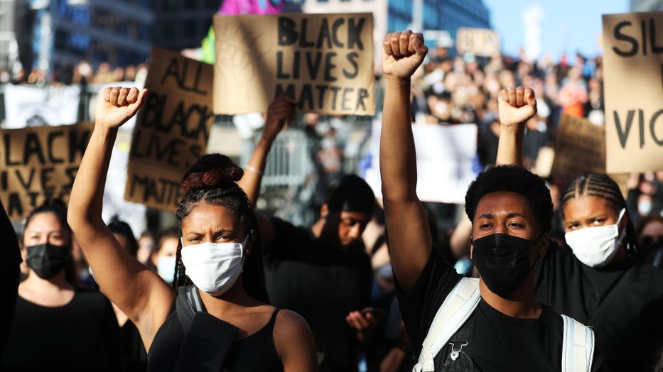 Fiatalok, akik megváltoztatják a jövőt kicsi, de határozott lépésekkel