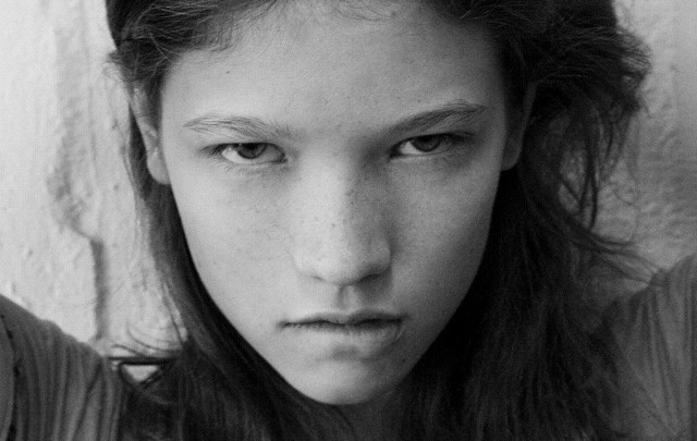 Görög fotós múzsája lett a magyar modell