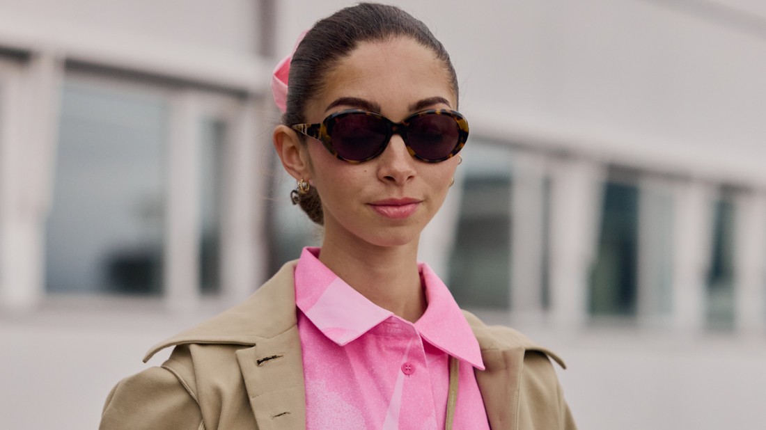 A műanyagok jelenléte gyakran rejtve marad a ruházati cikkek cérnáiban és gumiszalagjaiban.