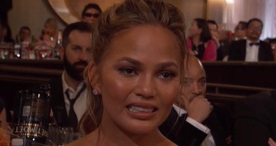 Tiszta véreres lett Chrissy Teigen cicije, és nagyon-nagyon megijedt