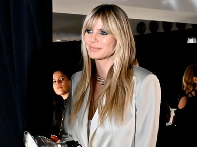 Heidi Klum a világ legrövidebb sortjában táncol, és ennél felszabadítóbbat az egész interneten nem látsz ma