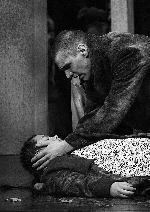 „Nem hajszolok semmit, megyek a megérzéseim után” - Beszélgetés Medveczky Balázs színművésszel