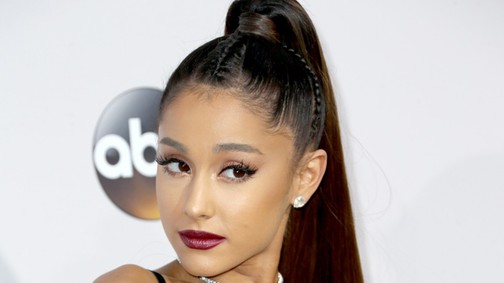 Ariana Grande őszre festette a haját, és eszméletlen jól néz ki vele