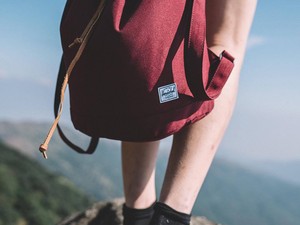 Megérkezett a PIG SHOES üzletekbe a Herschel Supply Company