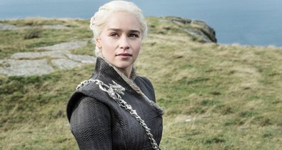Emilia Clarke elmagyarázta, miért nem hajlandó megnézni a Sárkányok házát