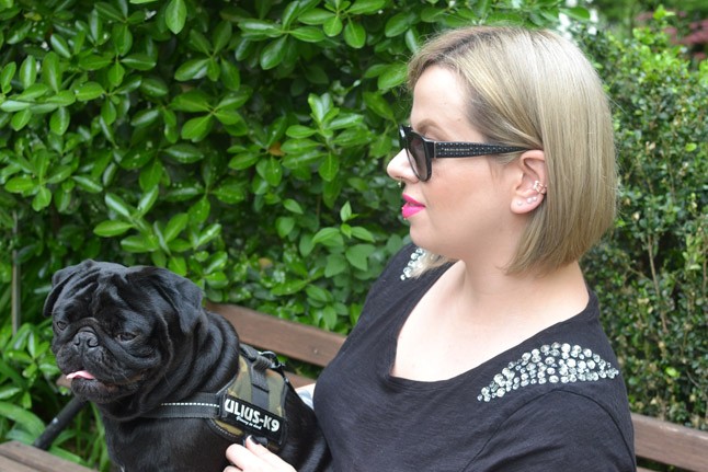 A MAC sminkese ma is kutyázik