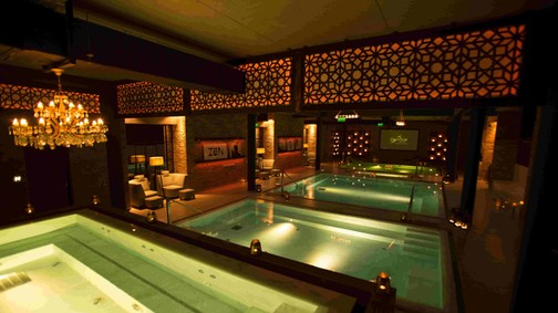 Olyan gyönyörű luxusfürdő nyílt Budapesten, hogy leesik az állad!