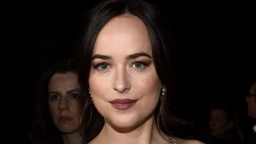 A vörös szőnyegen még sosem volt ilyen merész Dakota Johnson