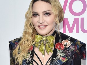 Nem hiszel a szemednek: Madonna felismerhetetlen új rövid, fekete hajával