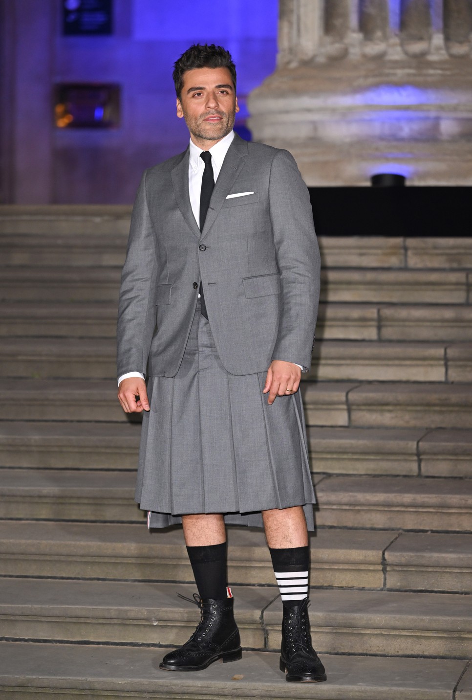 Oscar Isaac a Holdlovag londoni premierjén