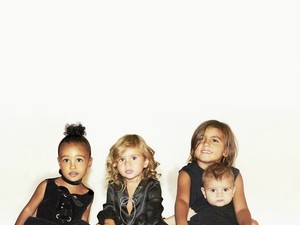 A legédesebb karácsonyi üdvözlet a Kardashian családtól