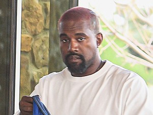 Kanye West bocsánatért esedezik, Kim Kardashiannak üzent