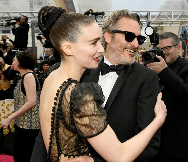 Joaquin Phoenix és Rooney Mara filmet forgatnak arról, hogyan betegíti meg az emberiséget az állattenyésztés