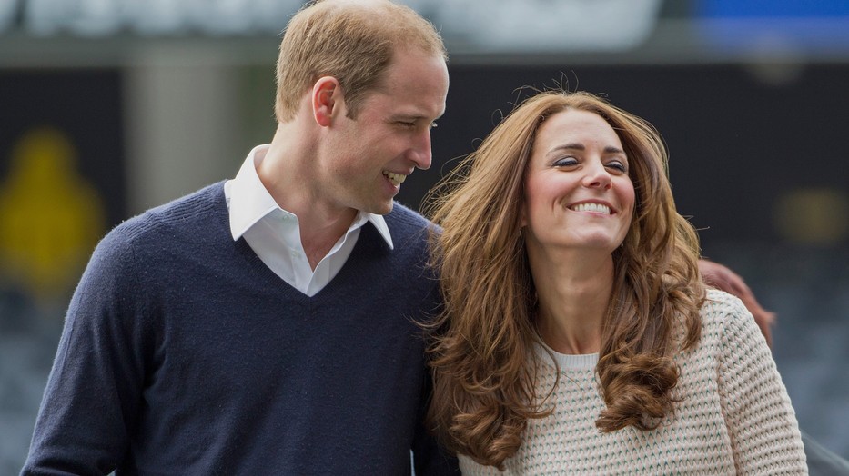 Így még sosem láthattuk őket: megható családi videó Kate Middletonról Vilmos hercegről és a gyerekekről