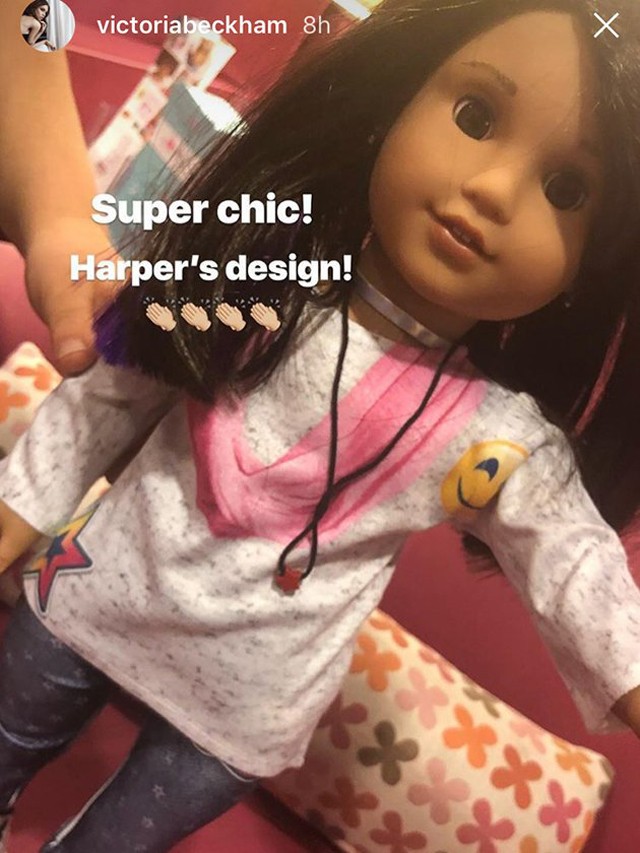 Harper Beckham babáinak tervez ruhákat