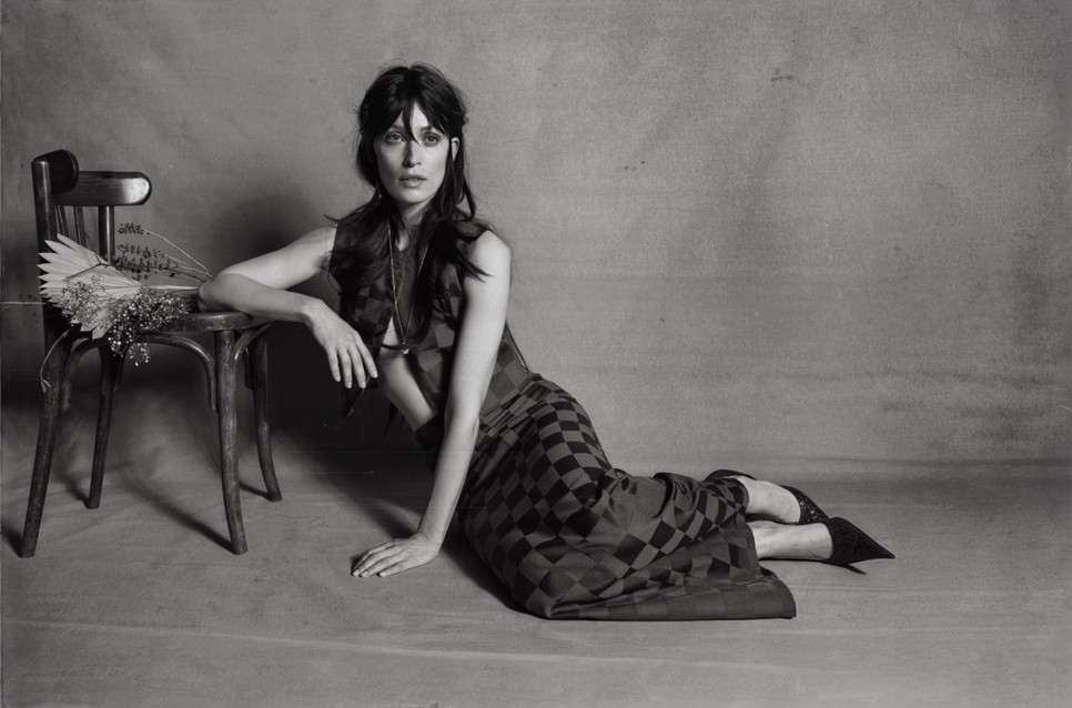 Modern, és nagyon stílusos a minta és a mellény-nadrág párosa