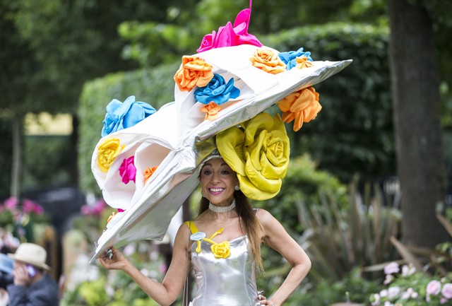 Ha már túlzás, akkor legyen jó nagy túlzás