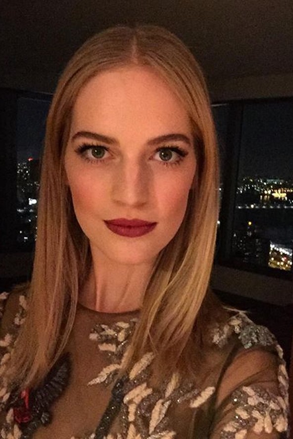 Axente Vanessa köszönti a tavaszt az H&M Studio fotóival