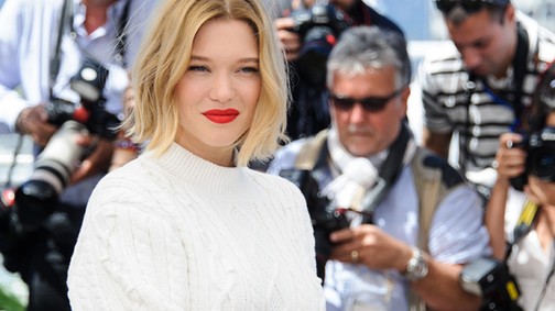 A legszexibb európai színésznő, a Bond-lány babát vár!