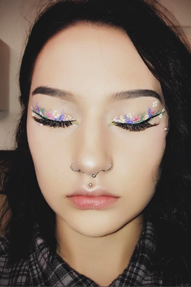 A legújabb tavaszi sminktrend az Instagramon: mesebeli virágos szemsmink!