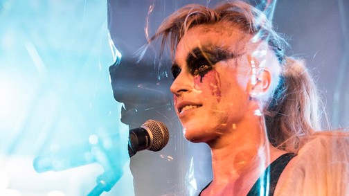 7 magyar énekesnő, 7 különböző stílus - Mit viselnek a színpadon?