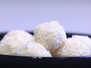 Ötperces desszert: Kókuszos túrógolyók