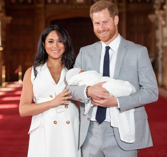 II. Erzsébet királynő végre tisztázta a Meghan és Harry körüli pletykákat