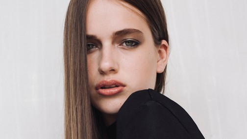 Bevásárlóközpontból a modellverseny világdöntőjébe! - Bihari Bella az új felfedezett