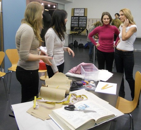 KREÁ-s diáktársaimmal beszélgetünk a versenyről