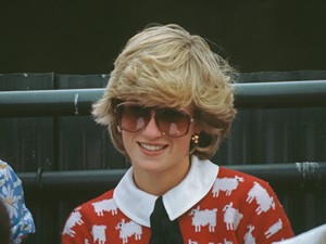 Sziasztok csúnya pulcsik, nagyon vártunk titeket