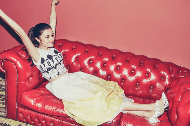 Az új Disney-sorozat üdvöskéje nagyon belevaló csaj!