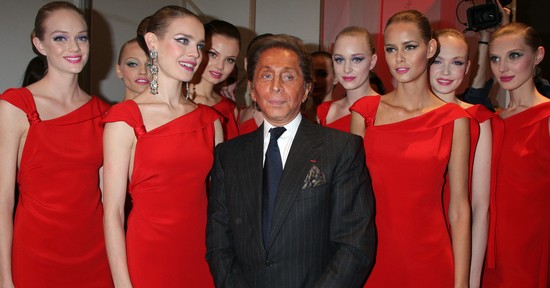 19 zseniális ruha Valentino életművéből, ami megváltoztatta azt, amit a divatról gondolunk