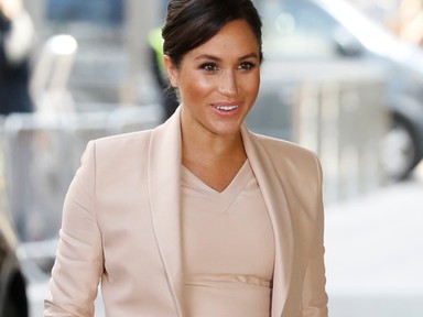 Elképesztő videó: Meghan Markle babája rugdos
