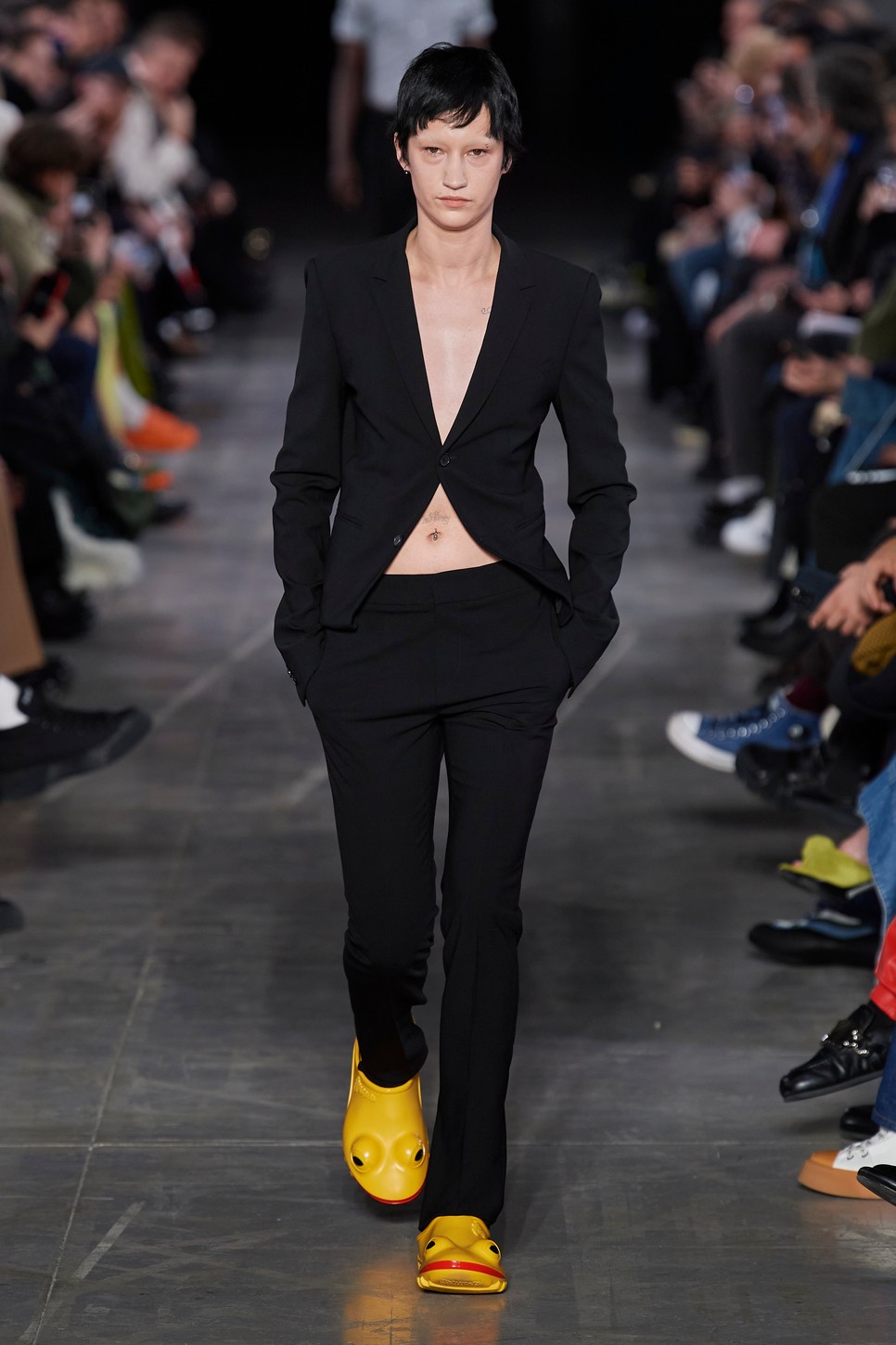 A JW Anderson békacipője a kifutón