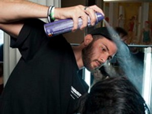 Így dolgoznak a londoni divathét sztárfodrászai