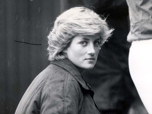 Zseniális: Diana hercegnő ikonikus pulóverei újra kaphatóak