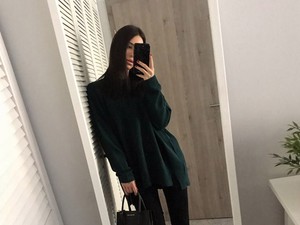 Lukovics Tamara egy letisztult szettben tölti a szentestét